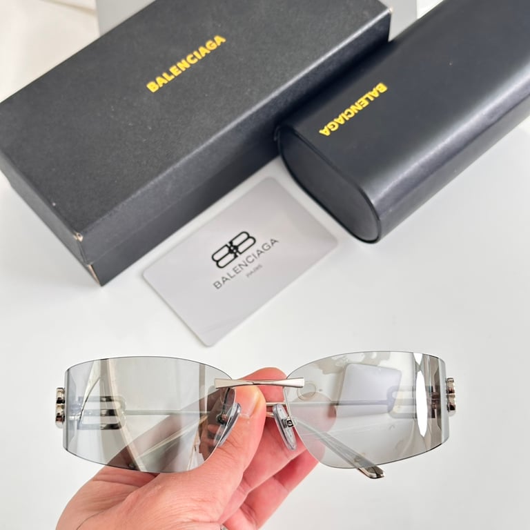 Balenciaga Gossip D-Frame Sunglasses BB0484S - 2