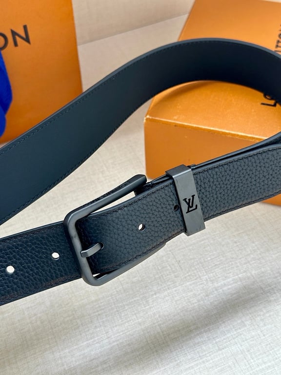 Louis Vuitton Grained Leather Belt - 4