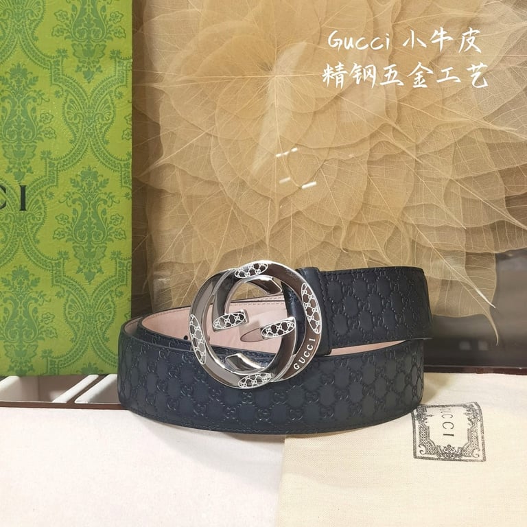 Gucci Interlocking G Embossed Leather Belt - 2