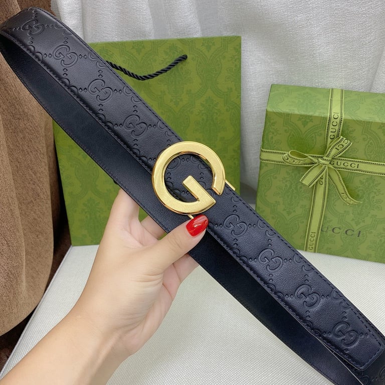 Gucci Signature Leather Belt with G Buckle - 2