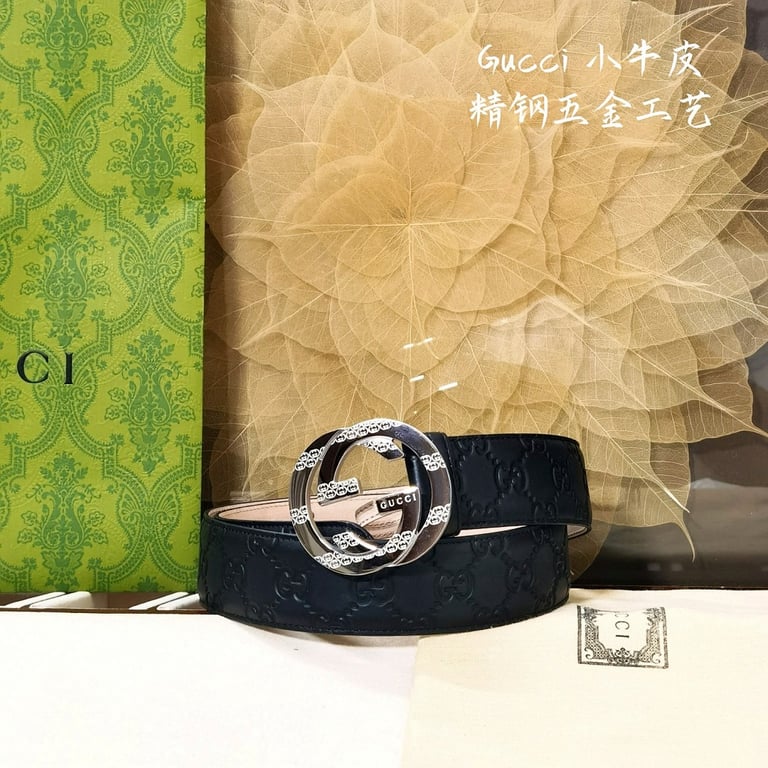 Gucci Interlocking G Embossed Leather Belt - 2
