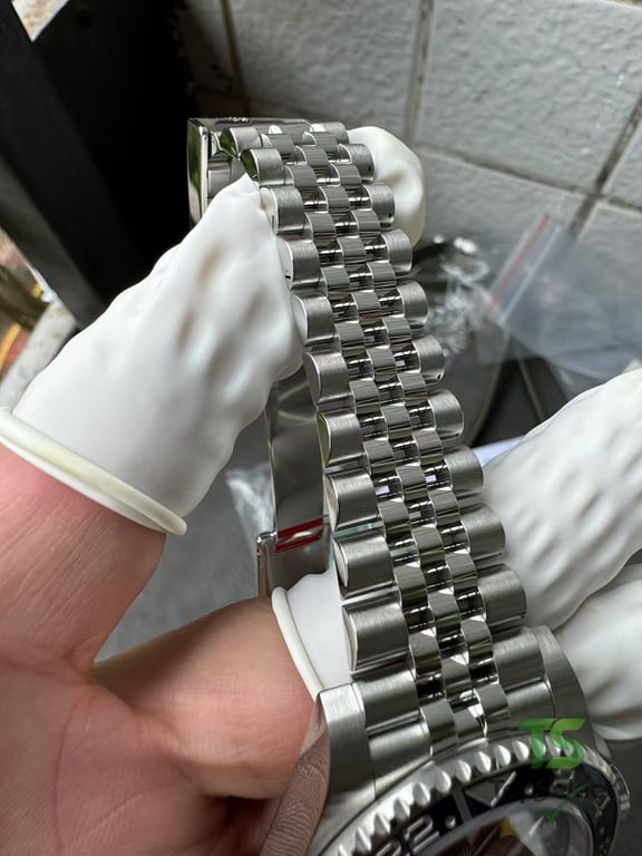 Rolex GMT-Master II Pepsi Jubilee - 5