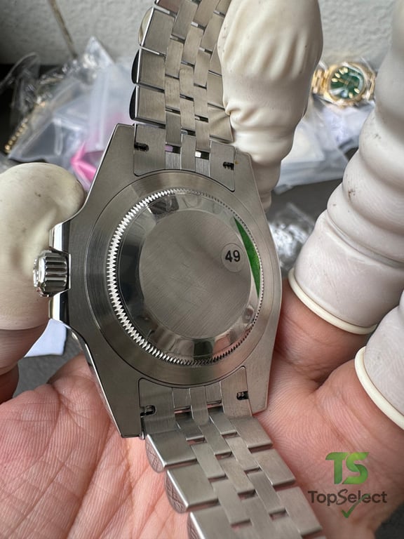 Rolex GMT-Master II Pepsi Jubilee - 17