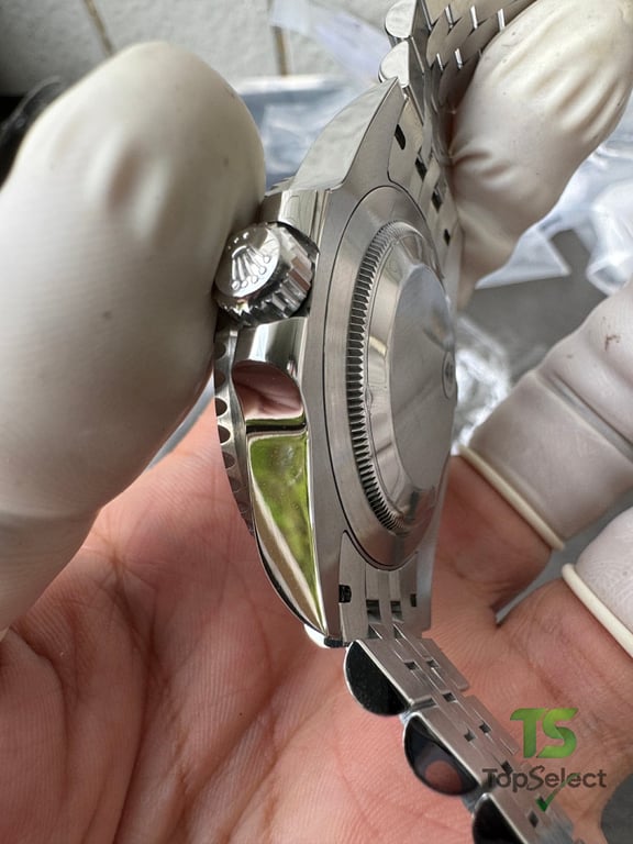 Rolex GMT-Master II Pepsi Jubilee - 18