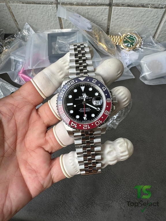 Rolex GMT-Master II Pepsi Jubilee - 3