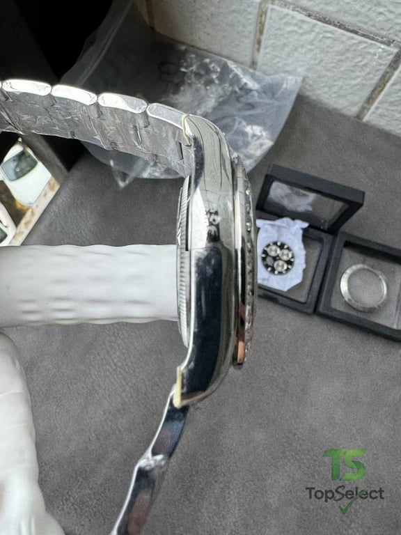 Rolex Daytona Mother of Pearl Diamond Bezel - 10