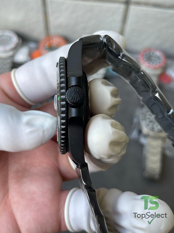 Rolex Submariner DiW Carbon Bezel Green Dial - 11