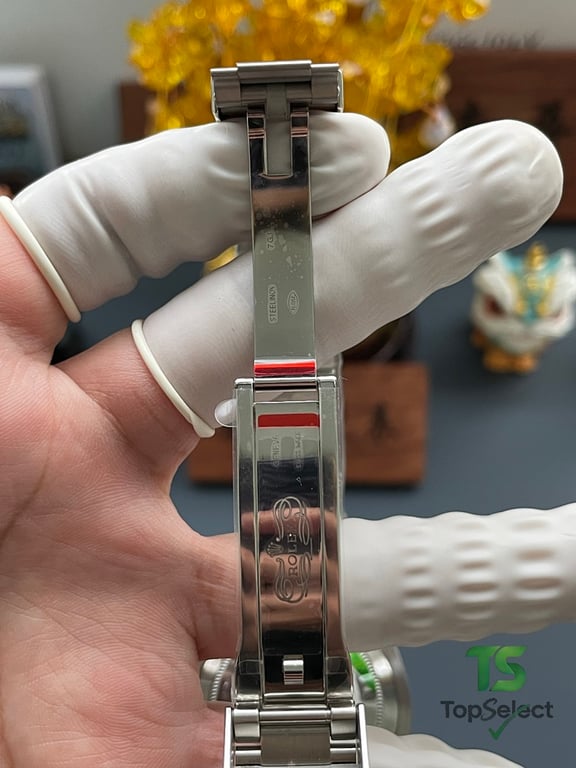 Rolex Submariner Date Green Bezel - 6