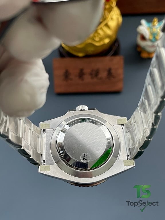 Rolex Submariner Date Green Bezel - 7