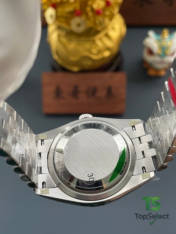 Rolex Datejust 41 Green Dial Jubilee - 3
