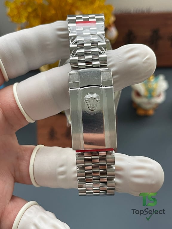 Rolex Datejust 41 Green Dial Jubilee - 4