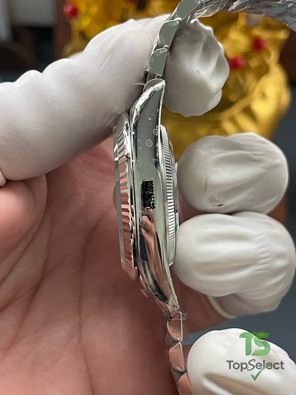 Rolex Datejust 41 Green Dial Jubilee - 8