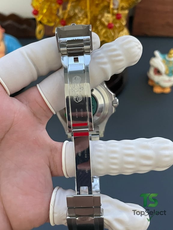 Rolex Yacht-Master Blue Dial Silver - 12