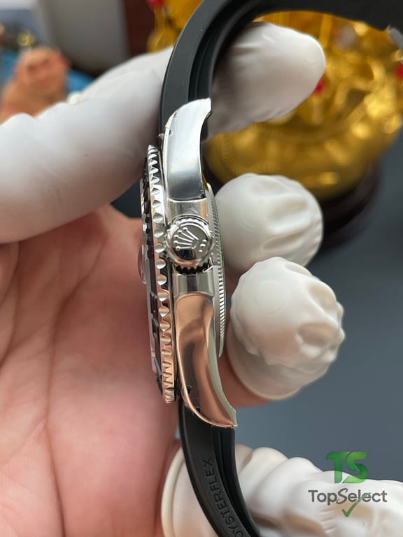Rolex Yacht-Master Black Dial Oysterflex Strap - 3