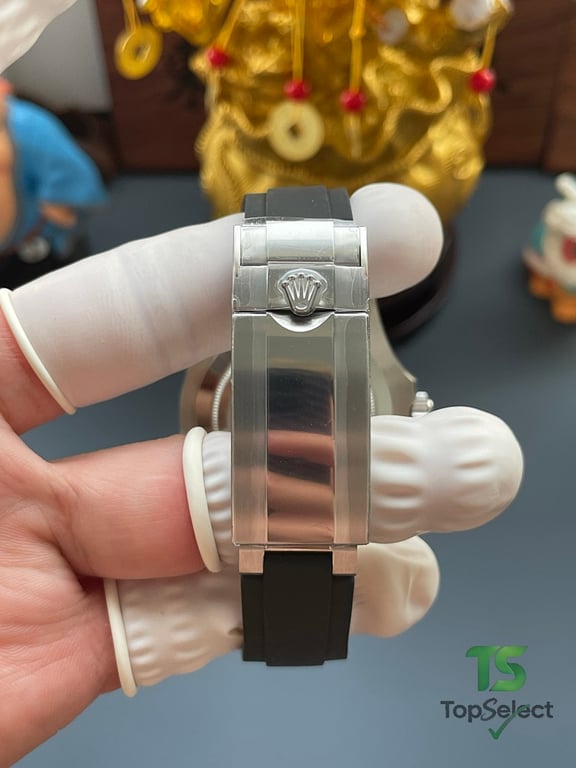 Rolex Yacht-Master Black Dial Oysterflex Strap - 8