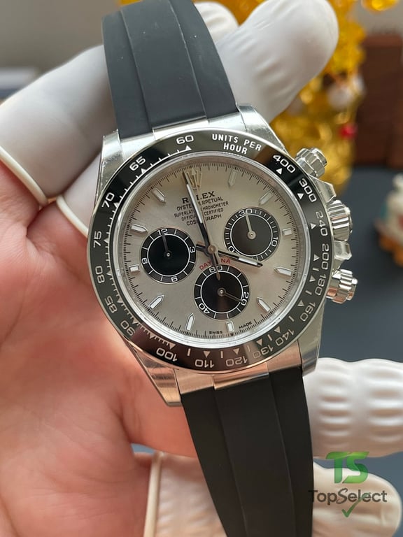 Rolex Cosmograph Daytona Silver Dial Black Rubber - 12