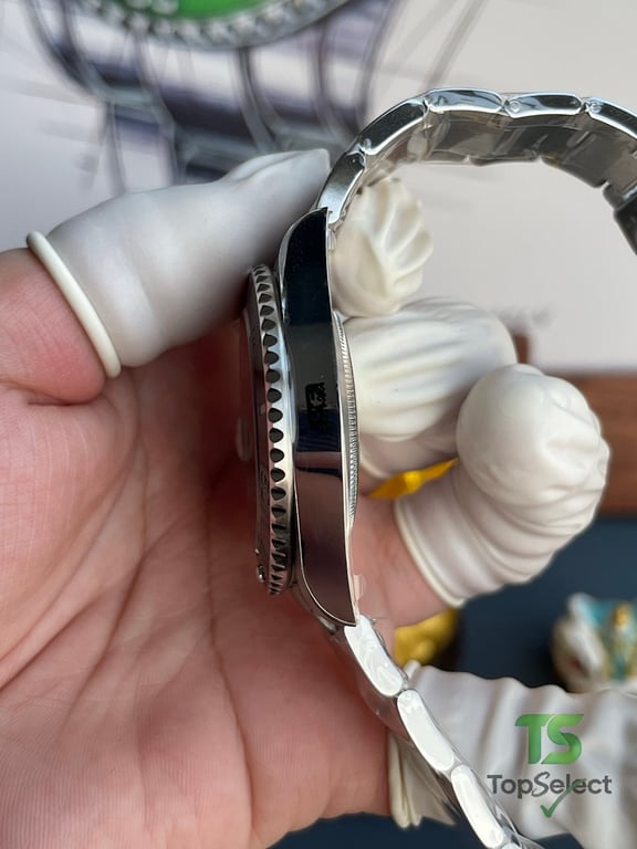 Rolex Submariner Date Black Dial VS41 - 9