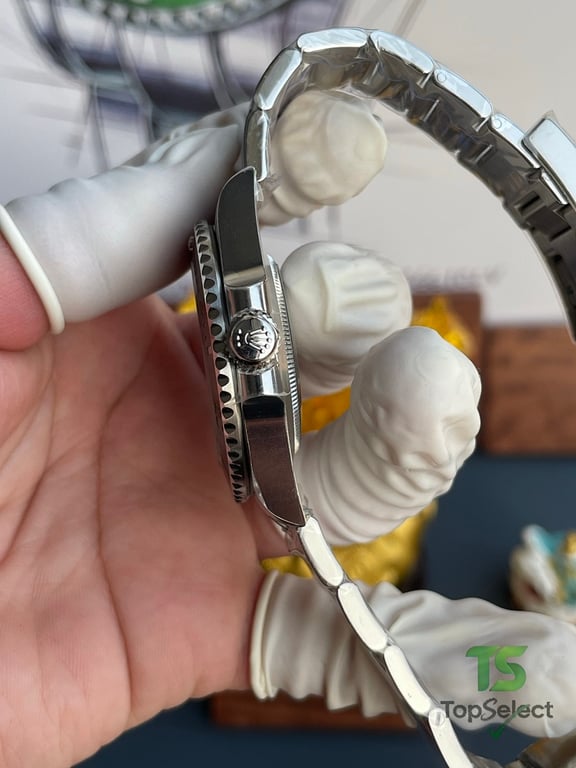 Rolex Submariner 41mm Black Dial - 11
