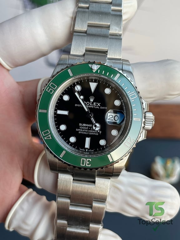 Rolex Submariner Date 41mm Green Bezel - 12