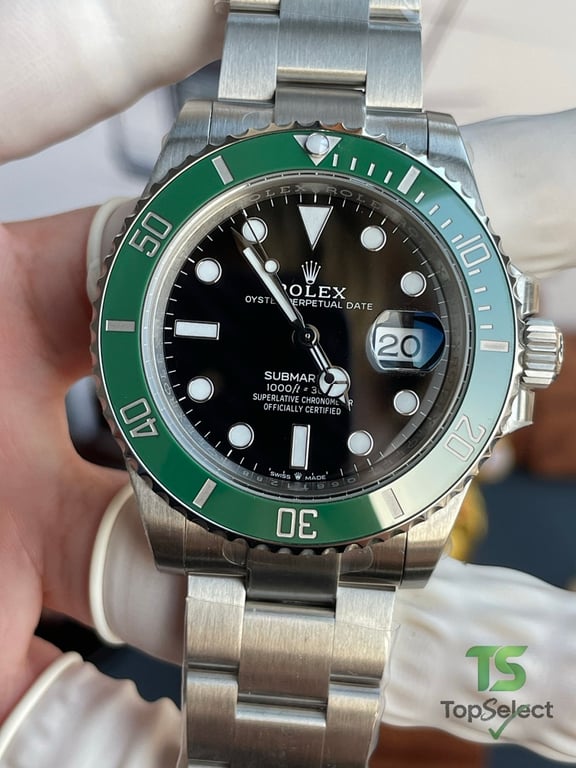 Rolex Submariner Date 41mm Green Bezel - 14