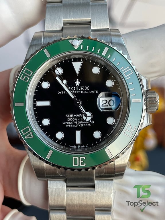 Rolex Submariner Date 41mm Green Bezel - 4