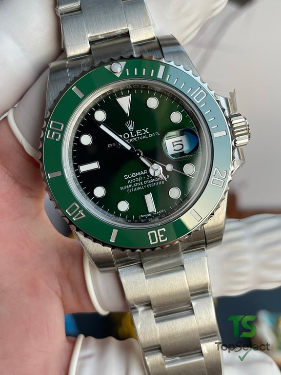 Rolex Submariner Date Green Dial Hulk - 14