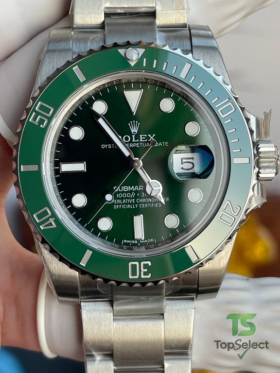 Rolex Submariner Date Green Dial Hulk - 6