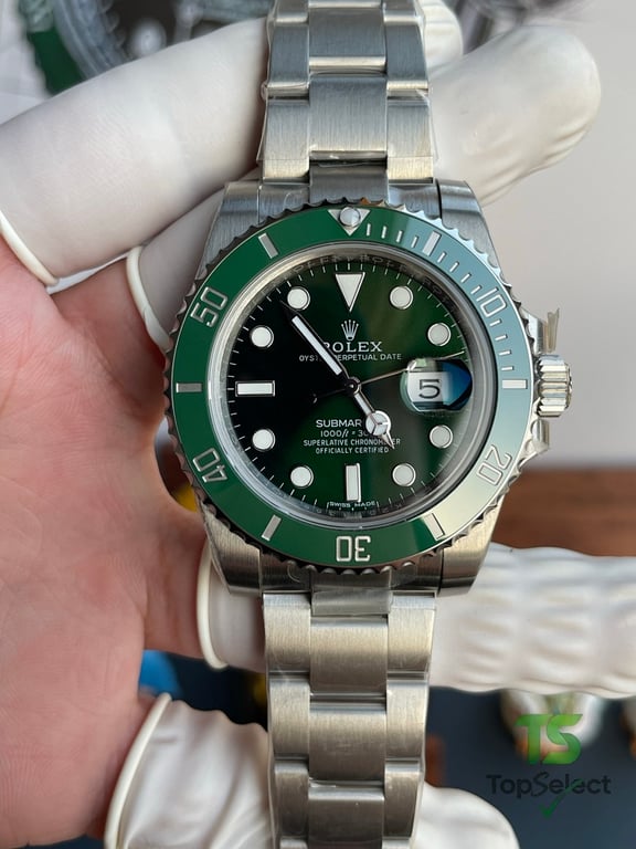 Rolex Submariner Date Green Dial Hulk - 10