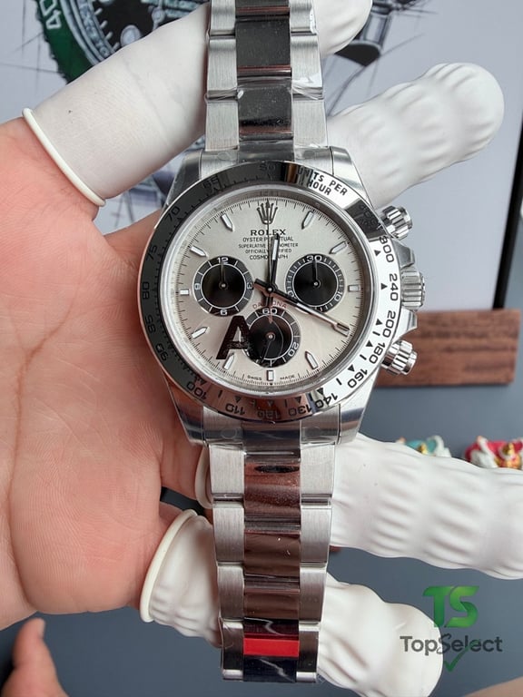 Rolex Cosmograph Daytona Silver Dial - 15