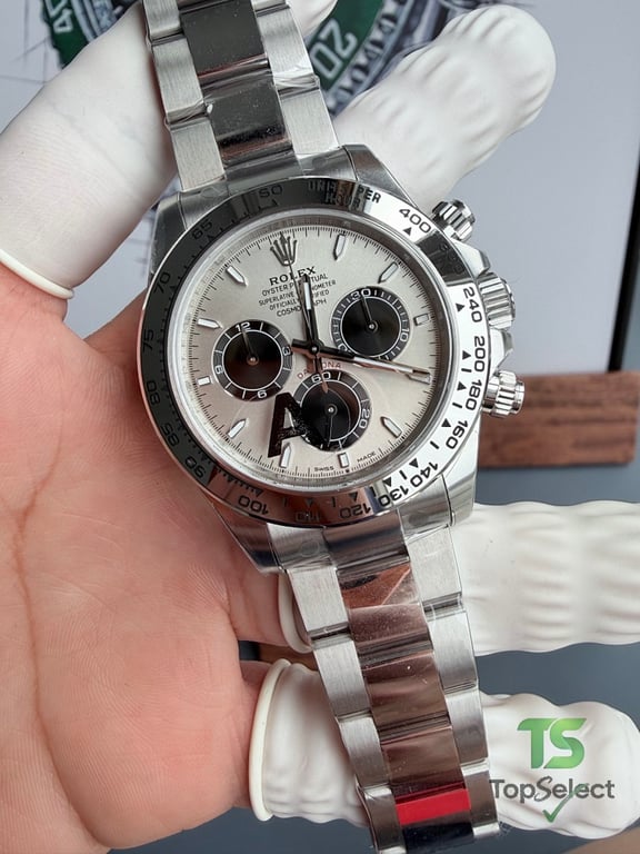 Rolex Cosmograph Daytona Silver Dial - 4
