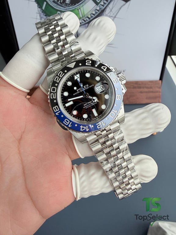 Rolex GMT-Master II Blue Black Bezel Jubilee - 2