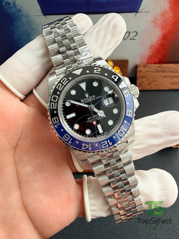Rolex GMT-Master II Batgirl Blue Black Bezel - 17