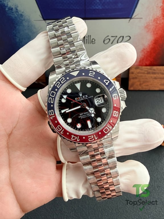 Rolex GMT-Master II Pepsi Jubilee Bracelet - 17
