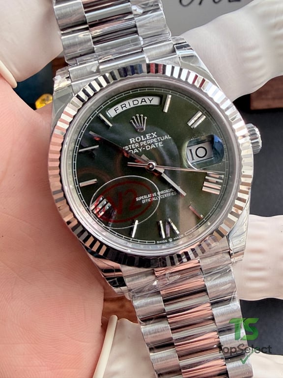 Rolex Day-Date Green Dial Silver - 12