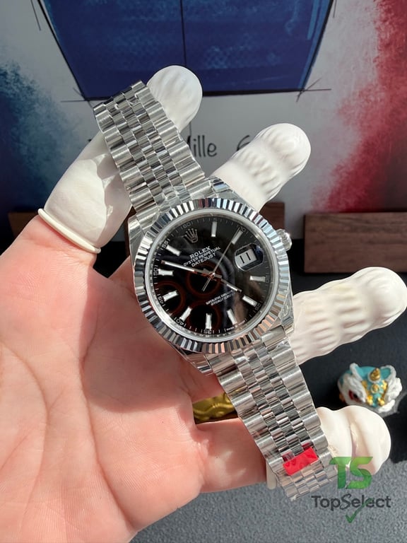 Rolex Datejust 41 Black Dial Jubilee - 2