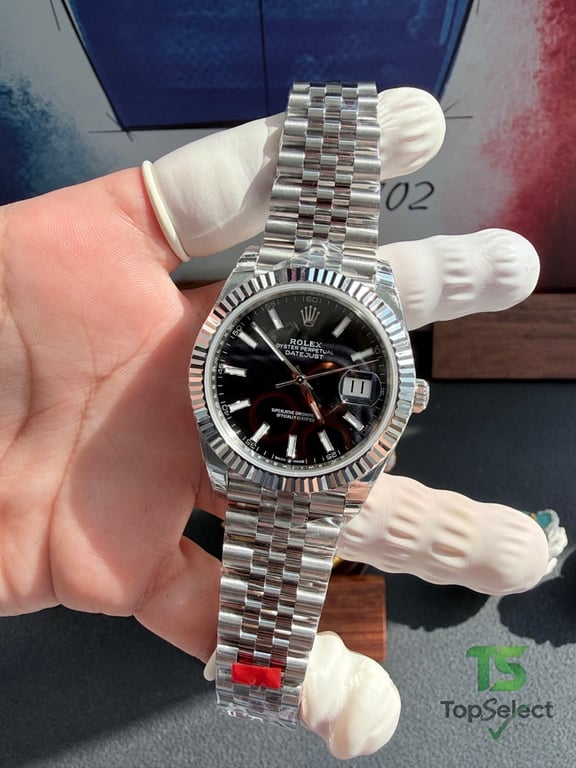 Rolex Datejust 41 Black Dial Jubilee - 16