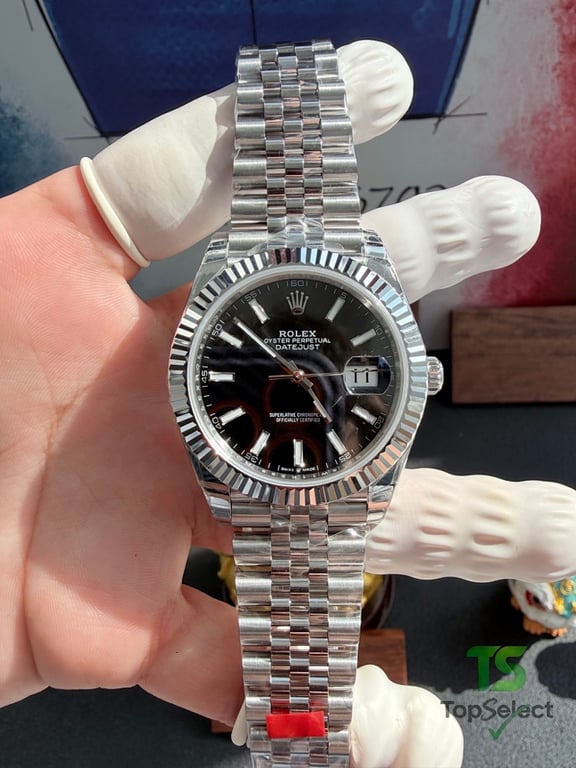 Rolex Datejust 41 Black Dial Jubilee - 17