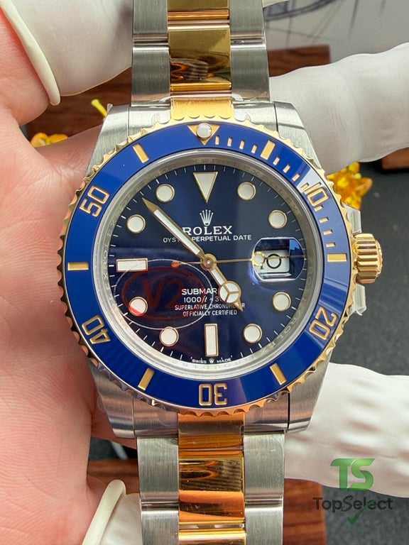 Rolex Submariner Date Blue Gold 41mm - 17