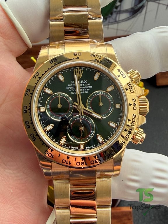 Rolex Cosmograph Daytona Gold Green Dial - 18