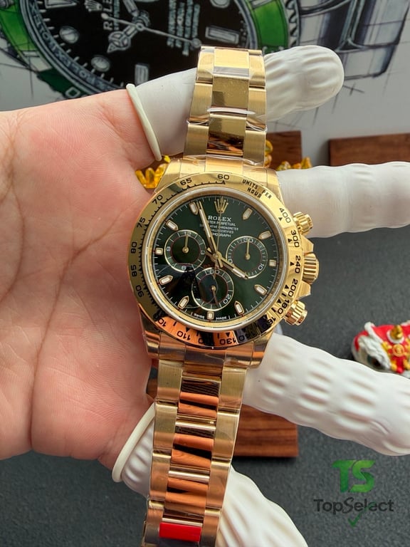 Rolex Cosmograph Daytona Gold Green Dial - 9