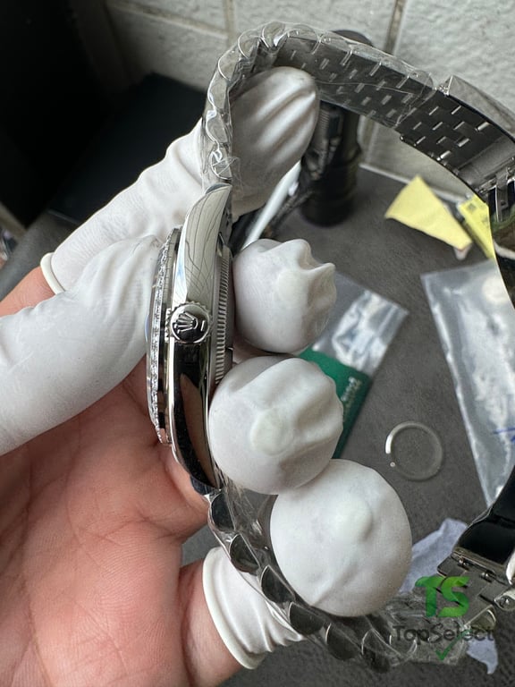 Rolex Datejust Green Dial Diamond Bezel - 5