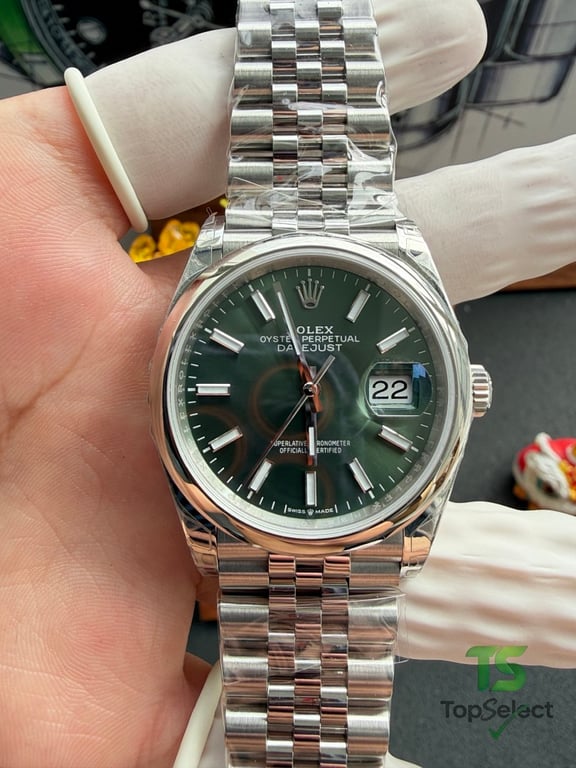 Rolex Datejust 36 Green Dial Jubilee - 18