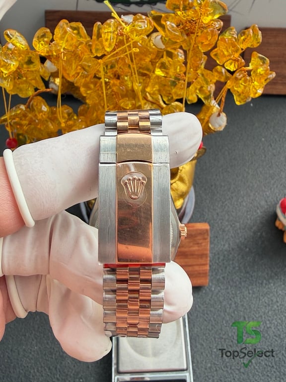 Rolex Datejust 36 Rose Gold and Steel Black Dial - 10