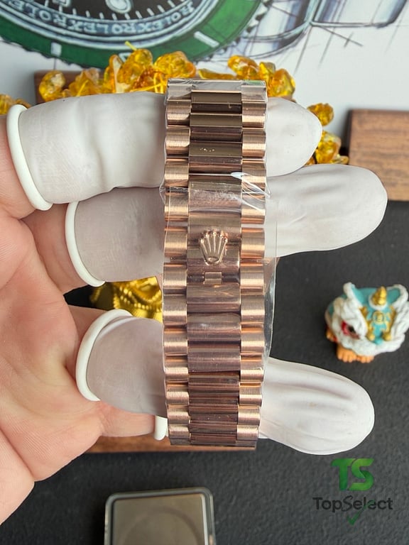 Rolex Day-Date Rose Gold Olive Green Dial - 12