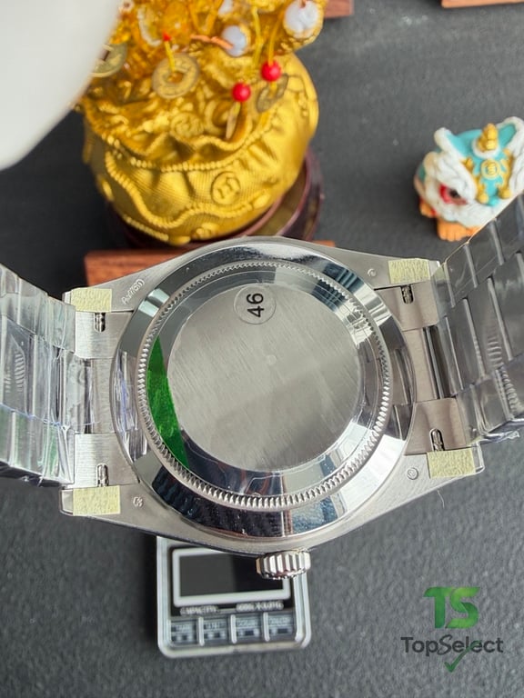 Rolex Day-Date 40 Black Dial Baguette Markers - 14