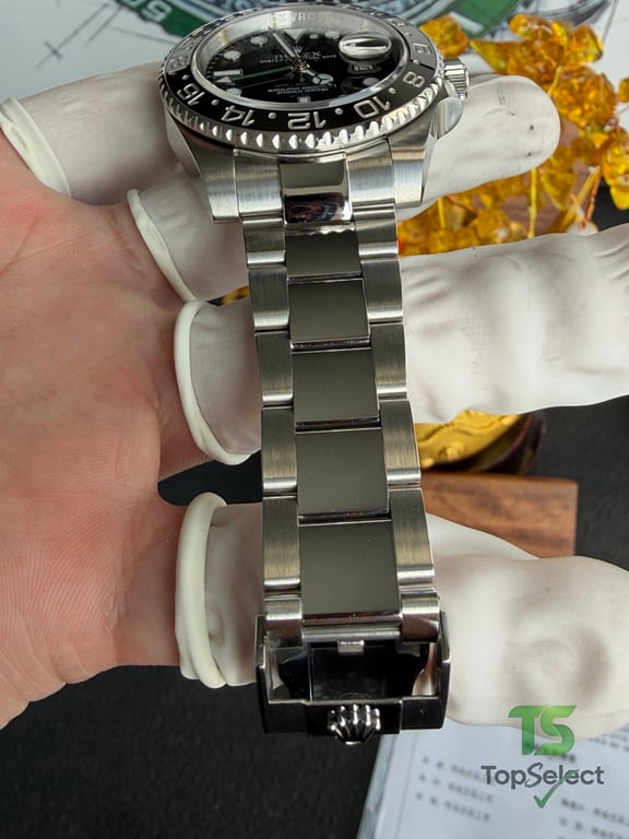 Rolex GMT-Master II 116710LN Black Dial - 18