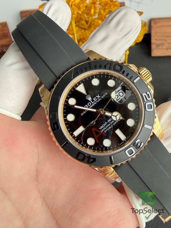 Rolex Yacht-Master Gold Black Oysterflex - 11