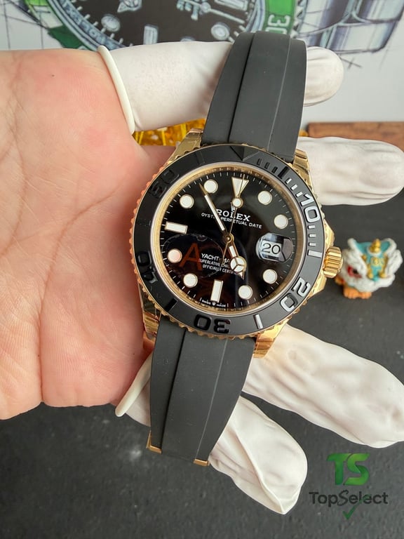 Rolex Yacht-Master Gold Black Oysterflex - 17