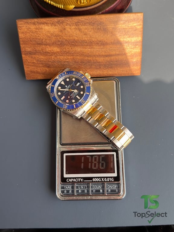 Rolex Submariner Date Blue Gold - 11