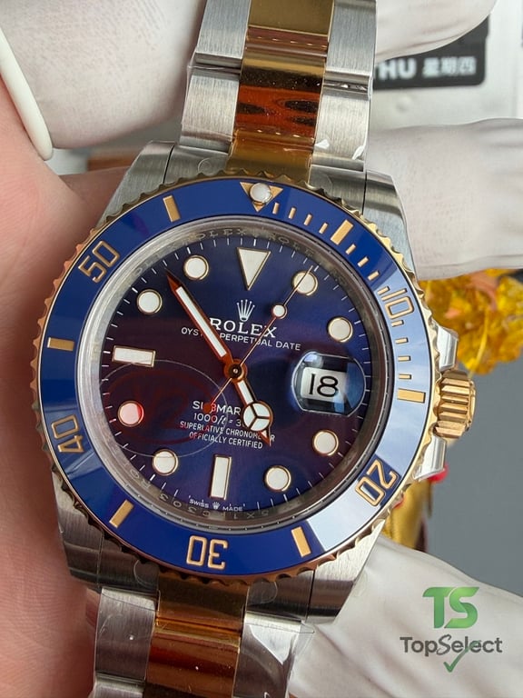 Rolex Submariner Date Blue Gold - 18